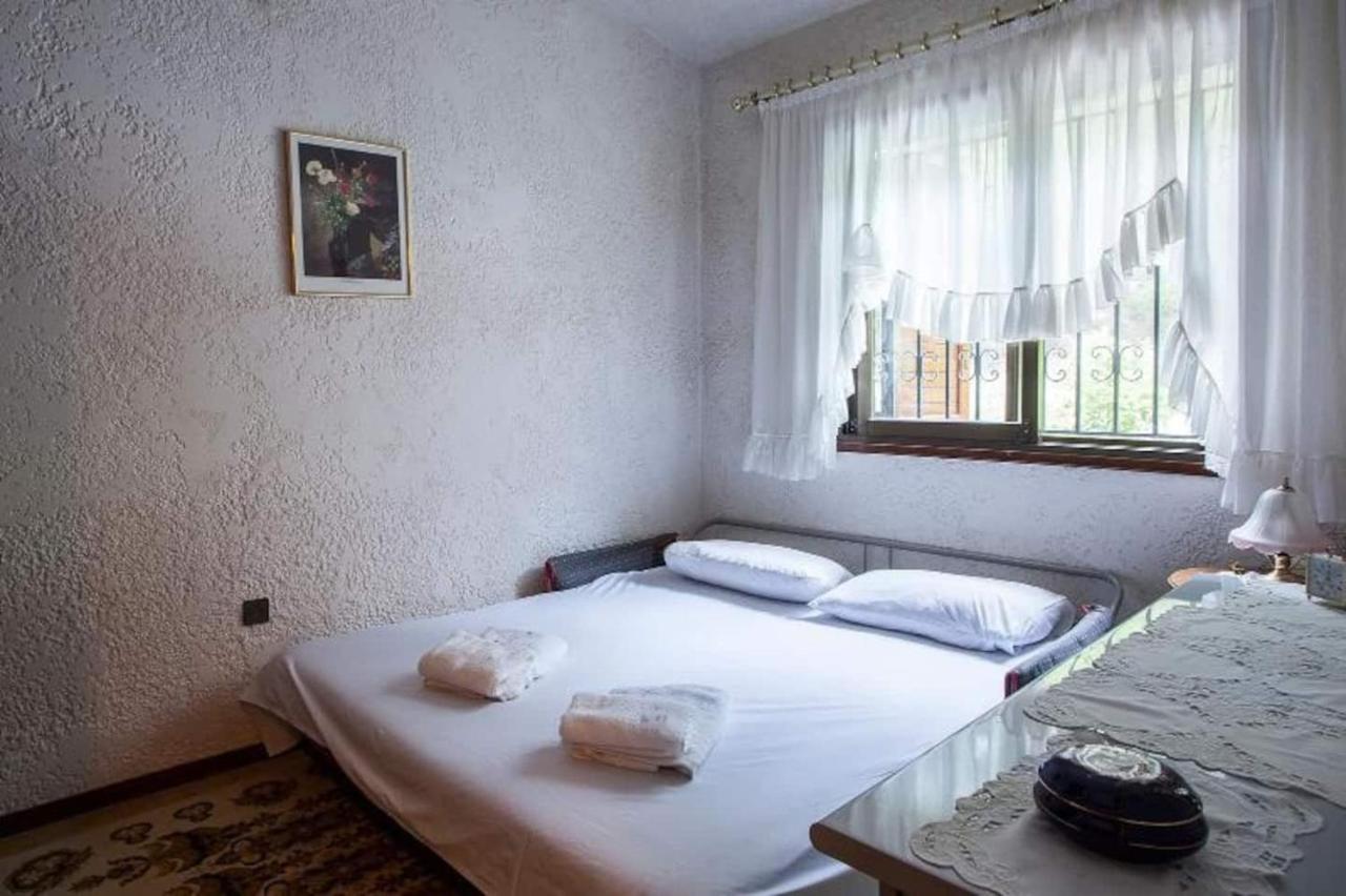Beachfront Villa 100M From Sea For Up To 10 Guests Сиври Экстерьер фото